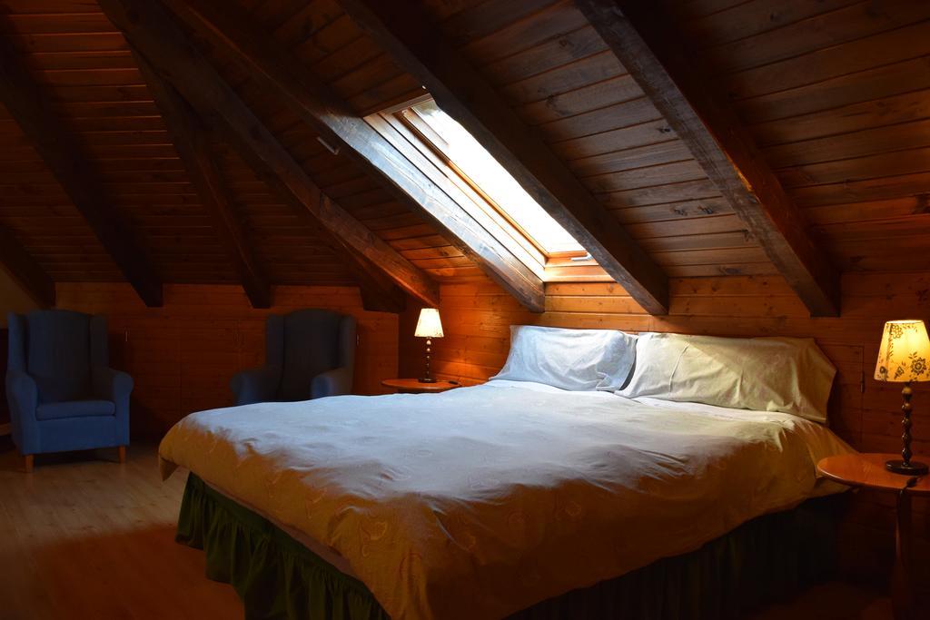 Hotel Posada Don Jaime San Lorenzo de El Escorial Room photo